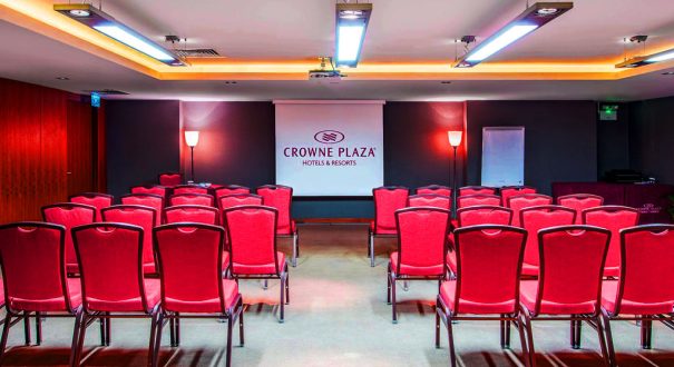 Crowne Plaza Harbiye سالن کنفرانس هتل کرون پلازا هاربیه استانبول