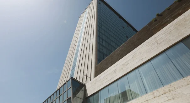 holiday-inn-tbilisi هتل هالیدی این تفلیس (Holiday Inn Tbilisi)