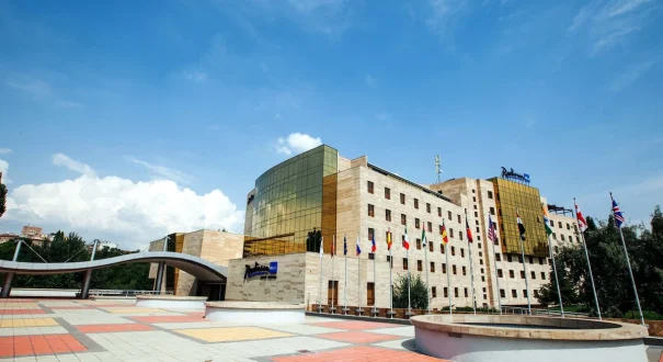 radisson-blu-yerevan هتل رادیسون بلو ایروان (Radisson Blu Hotel Yerevan)