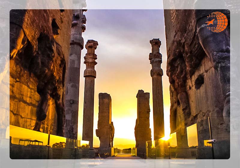 تخت جمشید از معروف ترین بناهای تاریخی ایران