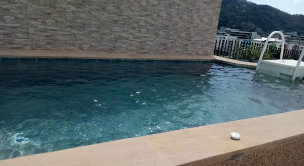 استخر هتل استخر هتل