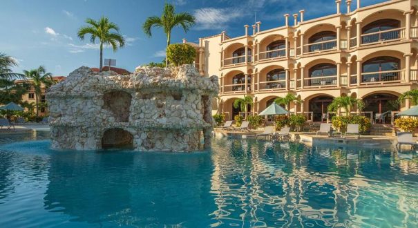 استخر سرباز هتل استخر سرباز هتل