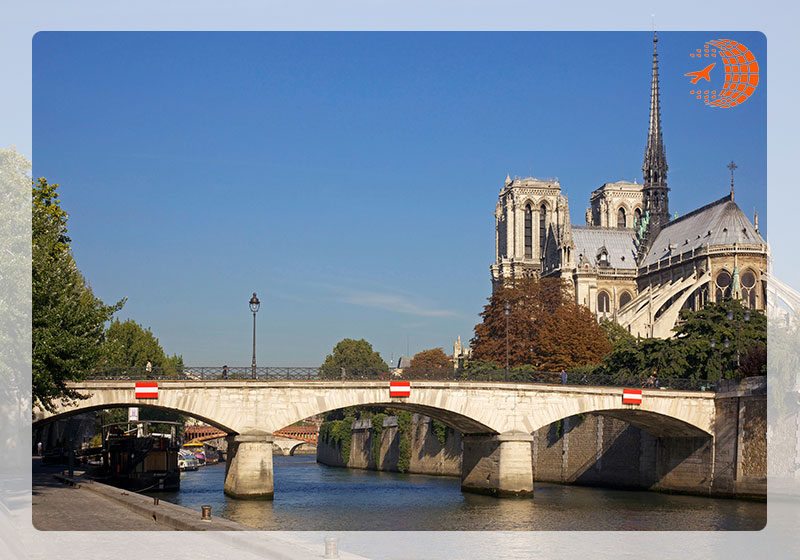 جاذبه های دیدنی نزدیک به کلیسای نوتردام
