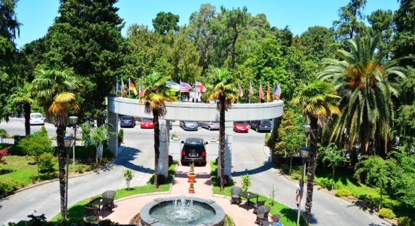 فضای بیرونی هتل فضای بیرونی هتل