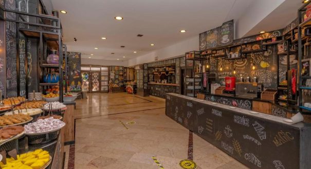 331505412 کافی شاپ هتل