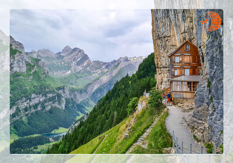 صخرهای سوئیس (Aescher Wasserauen) | 7 رستوران عجیب دنیا