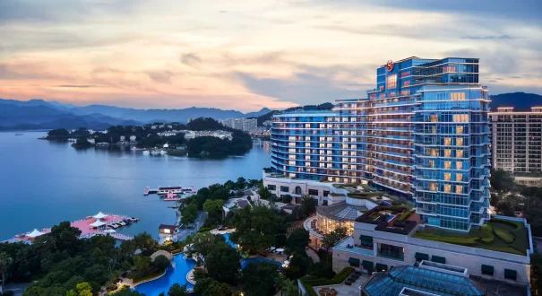 Sheraton-Qiandao-Lake-Resort هتل شرایتون چینگدائو لیک ریزورت (Sheraton Qiandao Lake Resort)