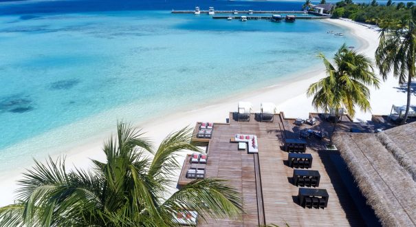 Full-Moon-Beach ساحل هتل شراتون فول مون