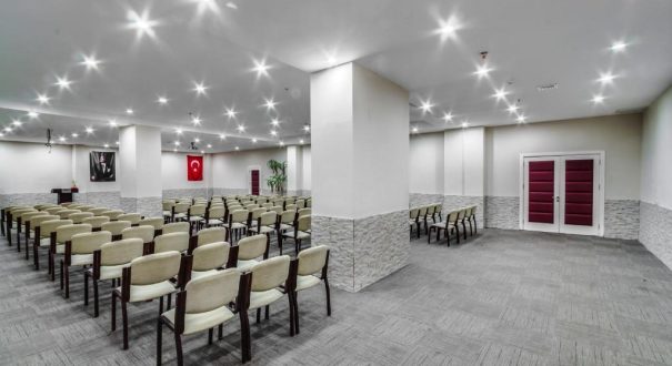 سالن کنفرانس هتل ددمان کمر ریزورت سالن کنفرانس هتل ددمان کمر ریزورت