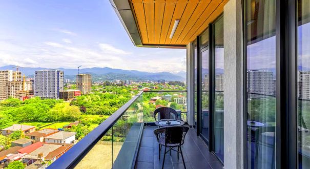 چشم انداز زیبای شهر از هتل رزیدنس باتومی چشم انداز زیبای شهر از هتل رزیدنس باتومی