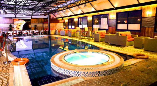 استخر هتل سان اند سندز دبی استخر هتل سان اند سندز دبی