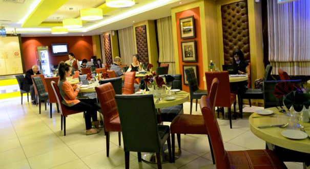 رستوران هتل سان اند سندز دبی رستوران هتل سان اند سندز دبی