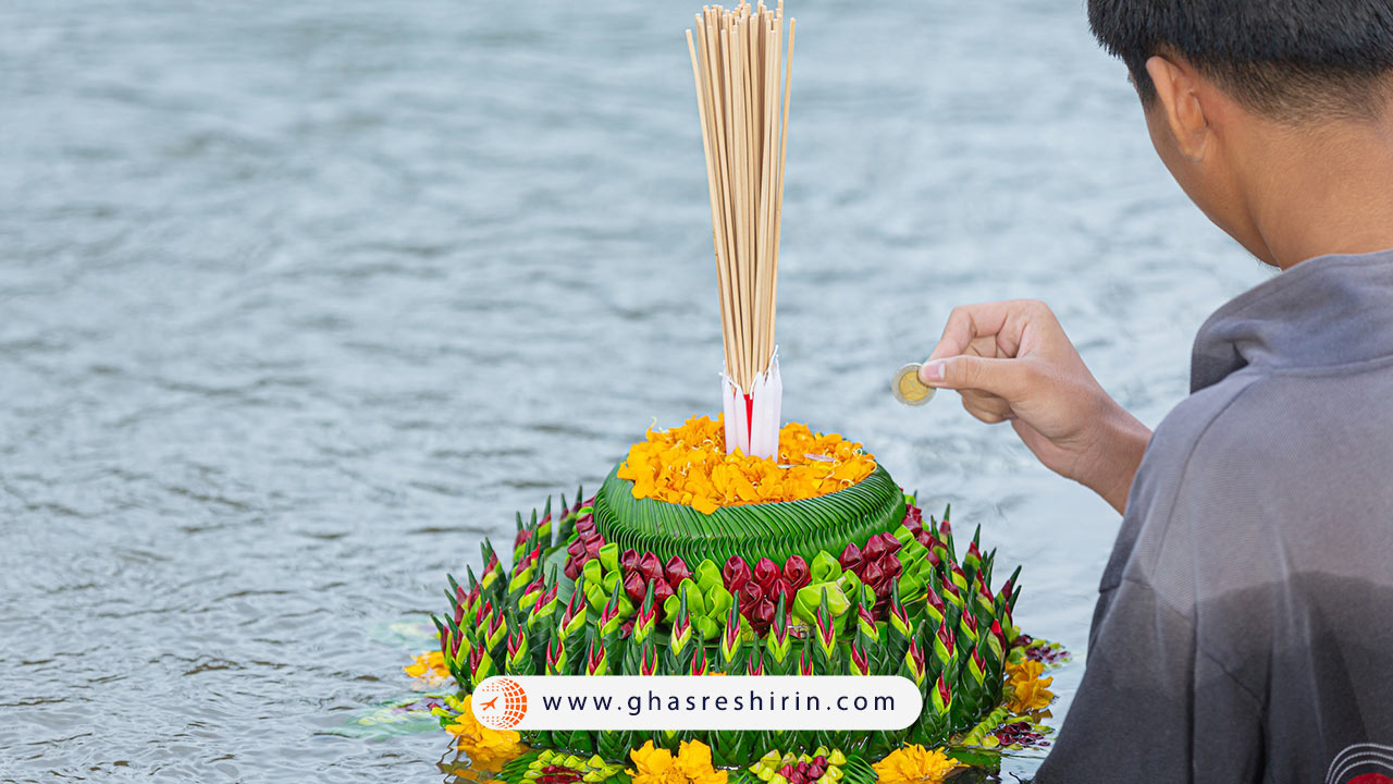فستیوال لوی کراتونگ (Loi Krathong)، جشنواره قایق های نورانی