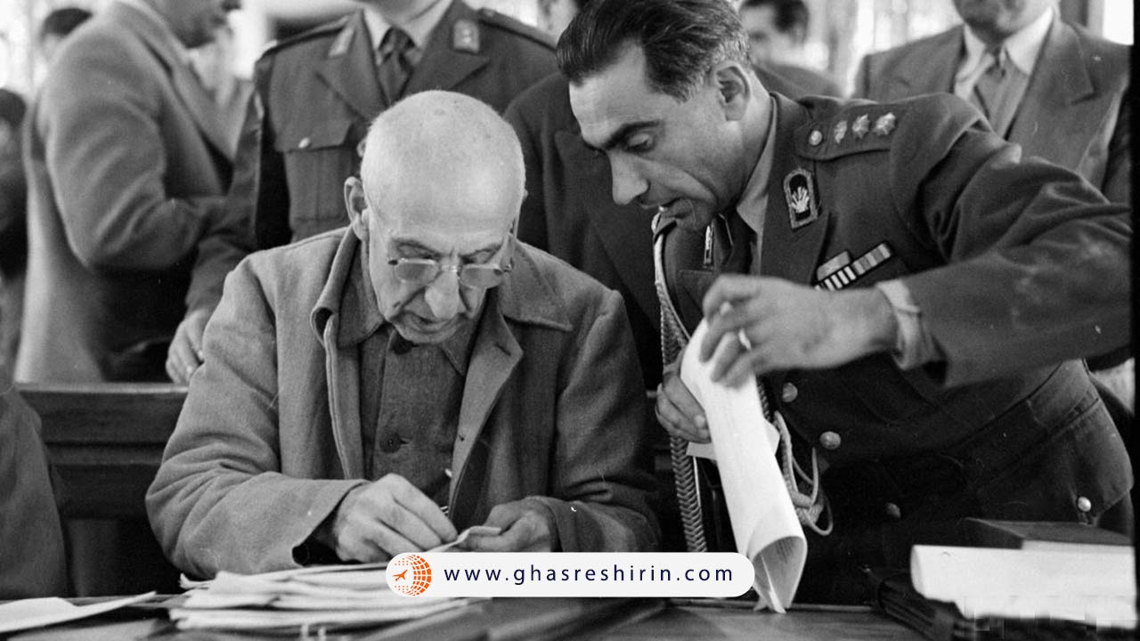 نقش دکتر محمد مصدق در ملی شدن صنعت نفت