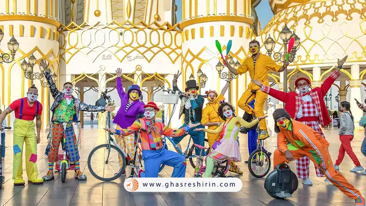 غرفه‌ های هنری با نمایش‌ های زنده در دهکده جهانی دبی