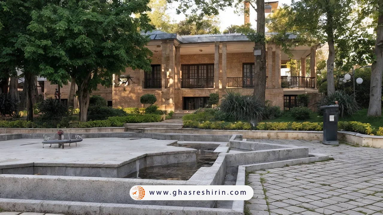 کافه-باغ-کاریز