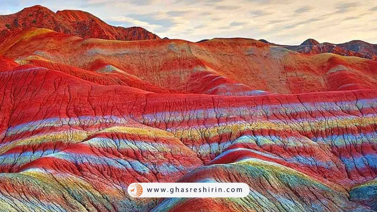 کوه های رنگی آلاداغ لار