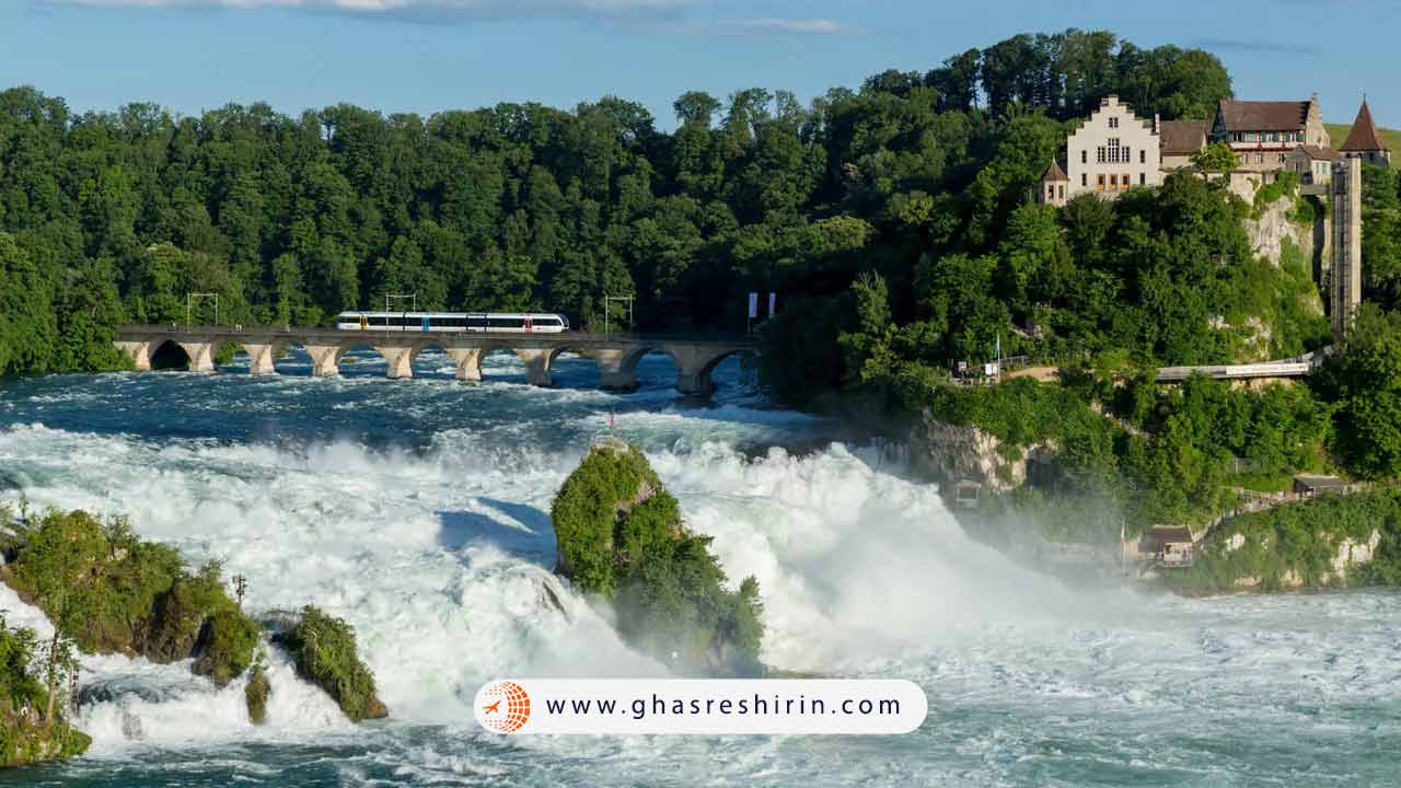 لذت قایق سواری در آبشار راین