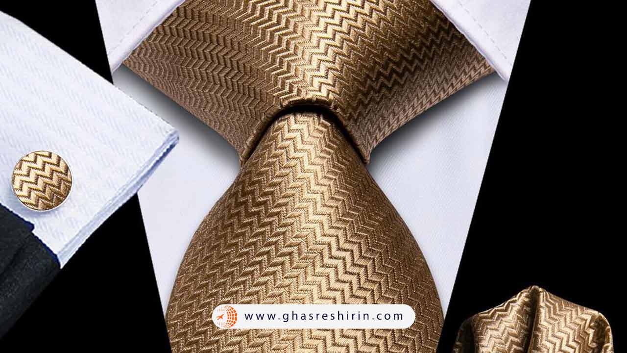 کراوات قهوه ای: نماد اعتماد، پایداری و فروتنی