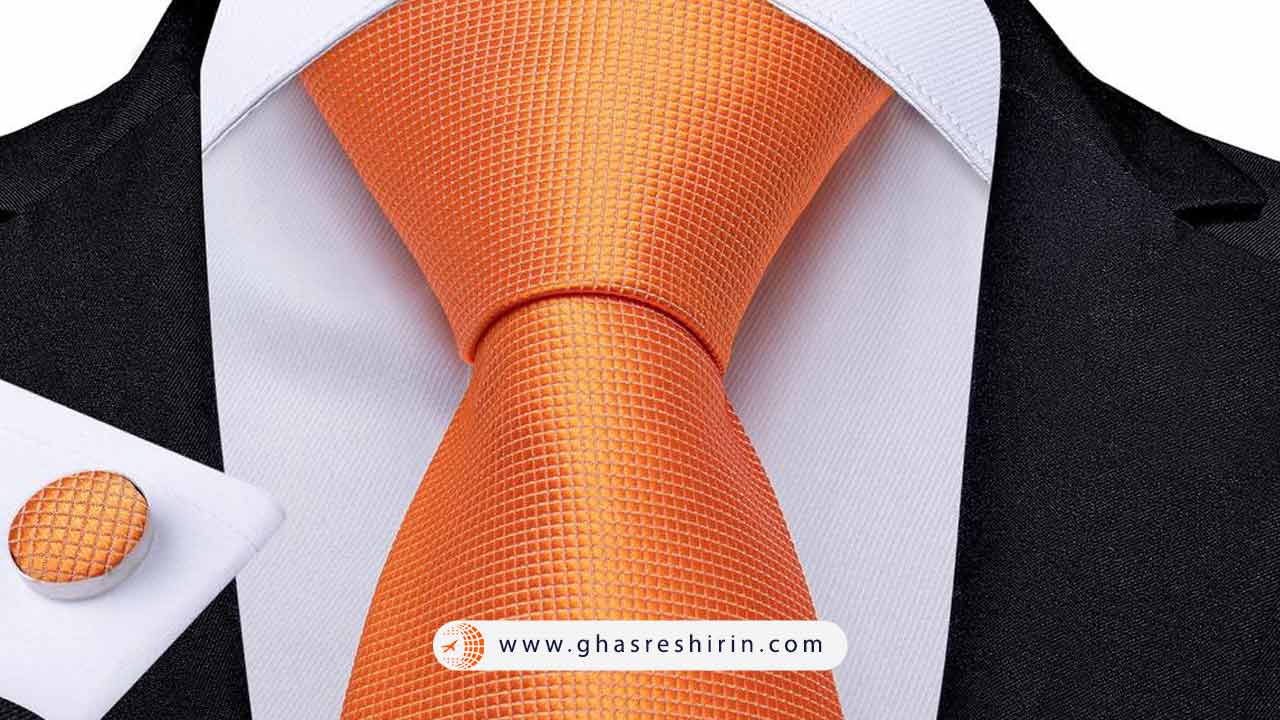 کراوات نارنجی: نماد گرما، هیجان و ارتباط پذیری