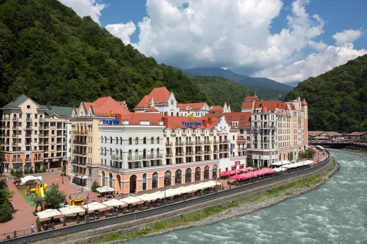 هتل تولیپ این رزا خوتور (The Tulip Inn Rosa Khutor) هتل تولیپ این رزا خوتور (The Tulip Inn Rosa Khutor)