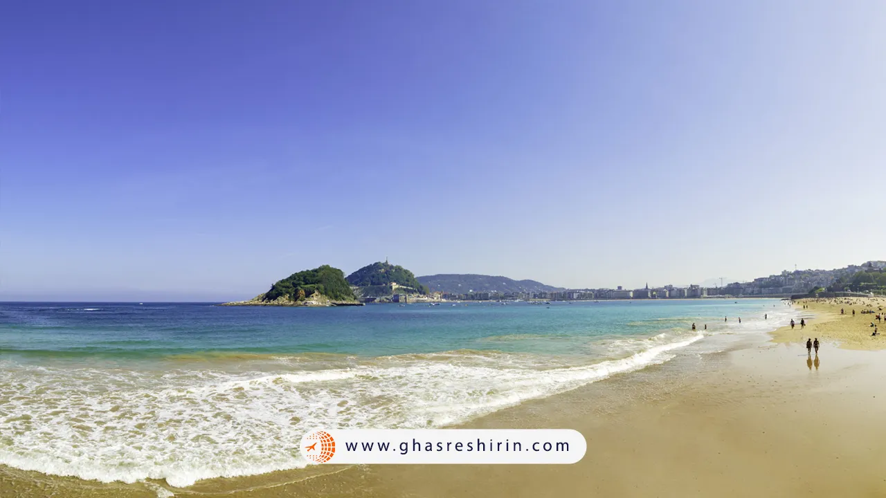 سواحل اسپانیا زنان