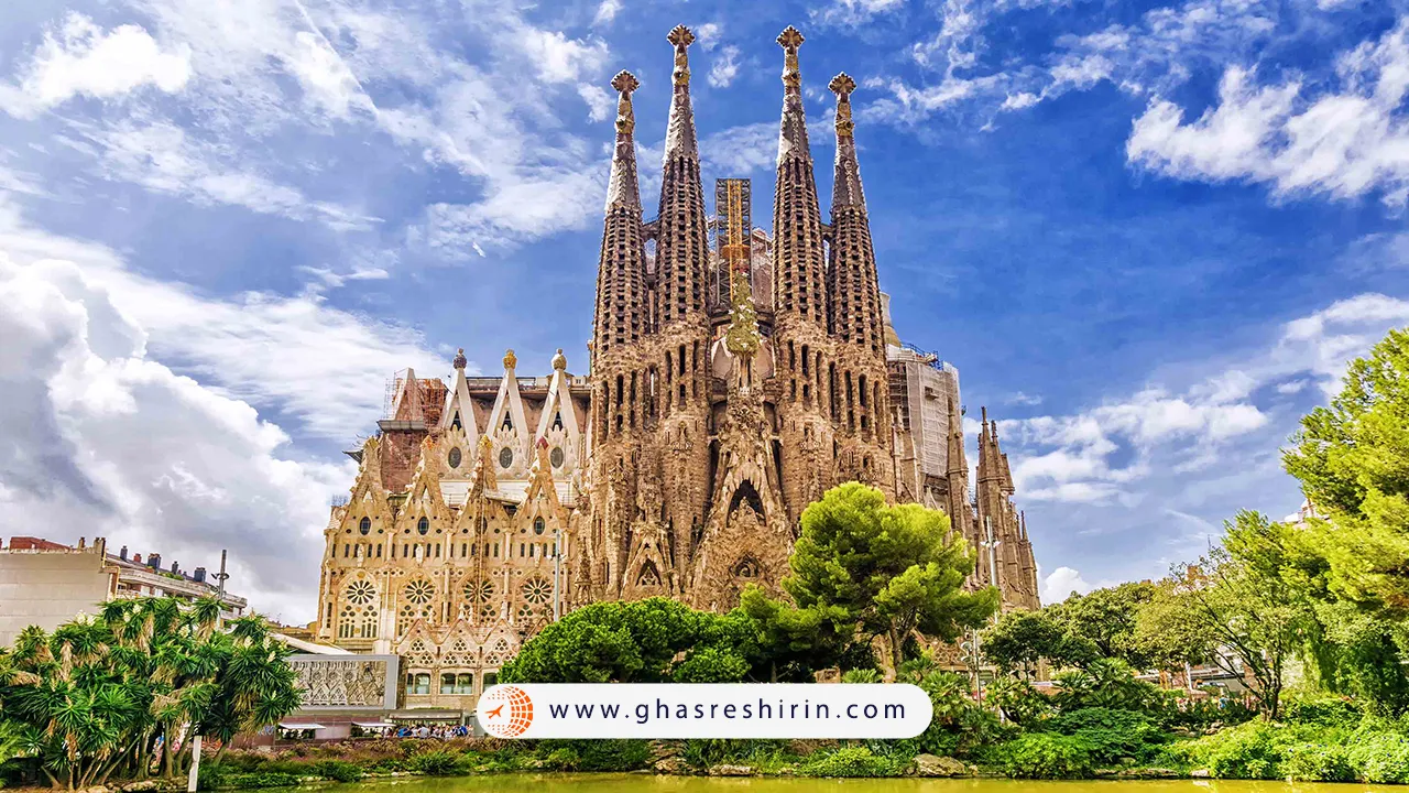 کلیسای-ساگرادا-فامیلیا-1