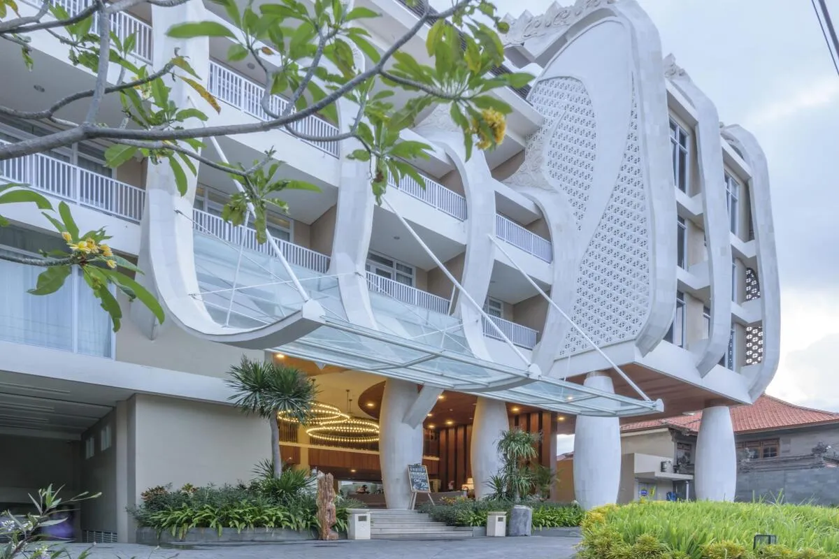 هتل بدروک کوتا (Bedrock Hotel Kuta) هتل بدروک کوتا (Bedrock Hotel Kuta)