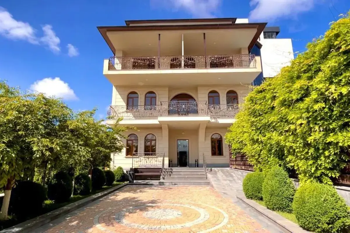 هتل بین ایروان (Bien Hotel) هتل بین ایروان (Bien Hotel)