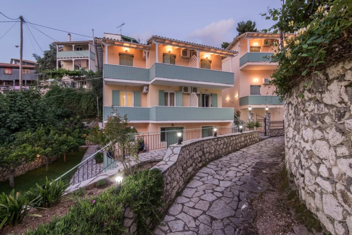 هتل اولیو تری گیرنه (Olive Tree Hotel Girne)